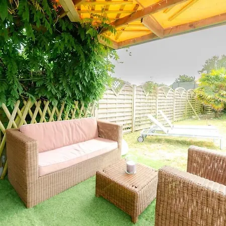 Tres Agreable Avec Barbecue Villa *